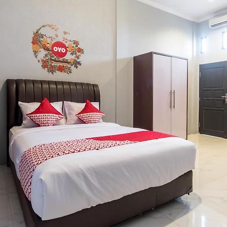 Oyo 470 Green Kno Medan Bagian luar foto