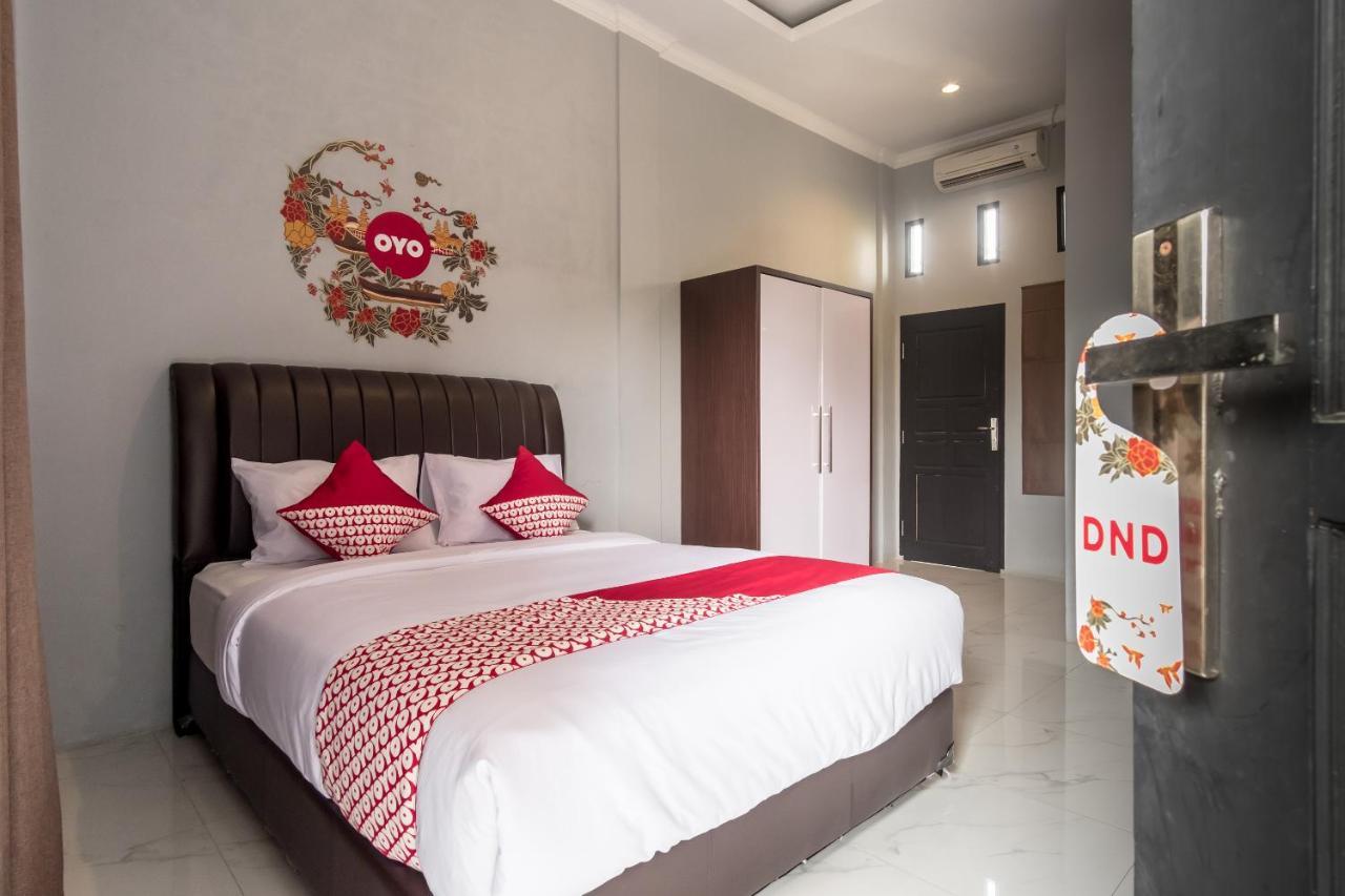 Oyo 470 Green Kno Medan Bagian luar foto